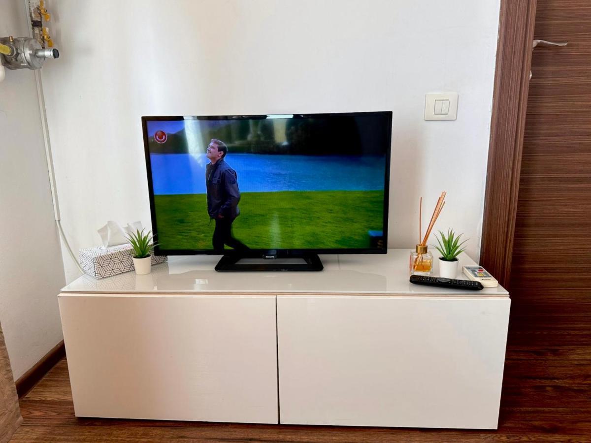 Cozy Apartment With Self Check-In Near Promenada Mall And Verdi Park Бухарест Экстерьер фото
