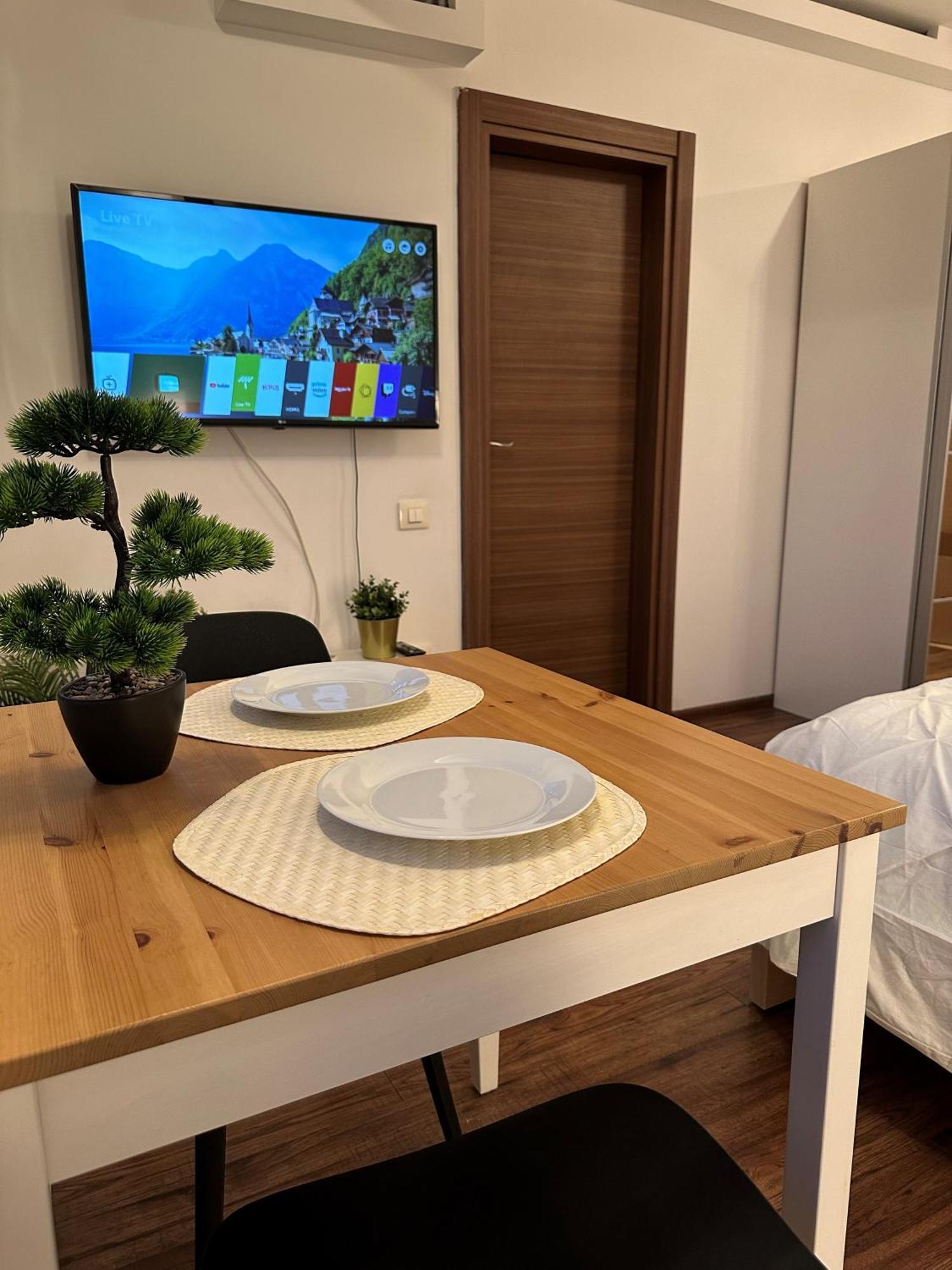 Cozy Apartment With Self Check-In Near Promenada Mall And Verdi Park Бухарест Экстерьер фото
