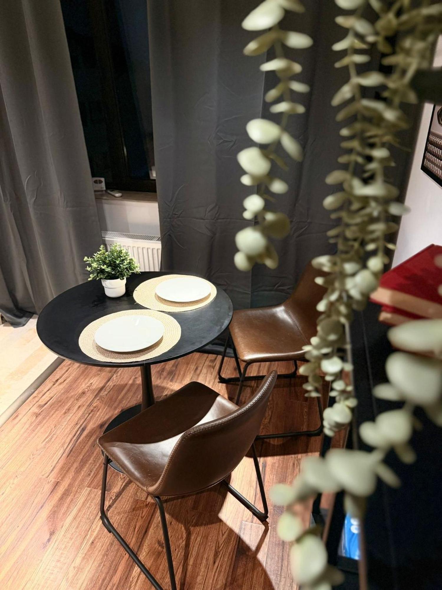 Cozy Apartment With Self Check-In Near Promenada Mall And Verdi Park Бухарест Экстерьер фото