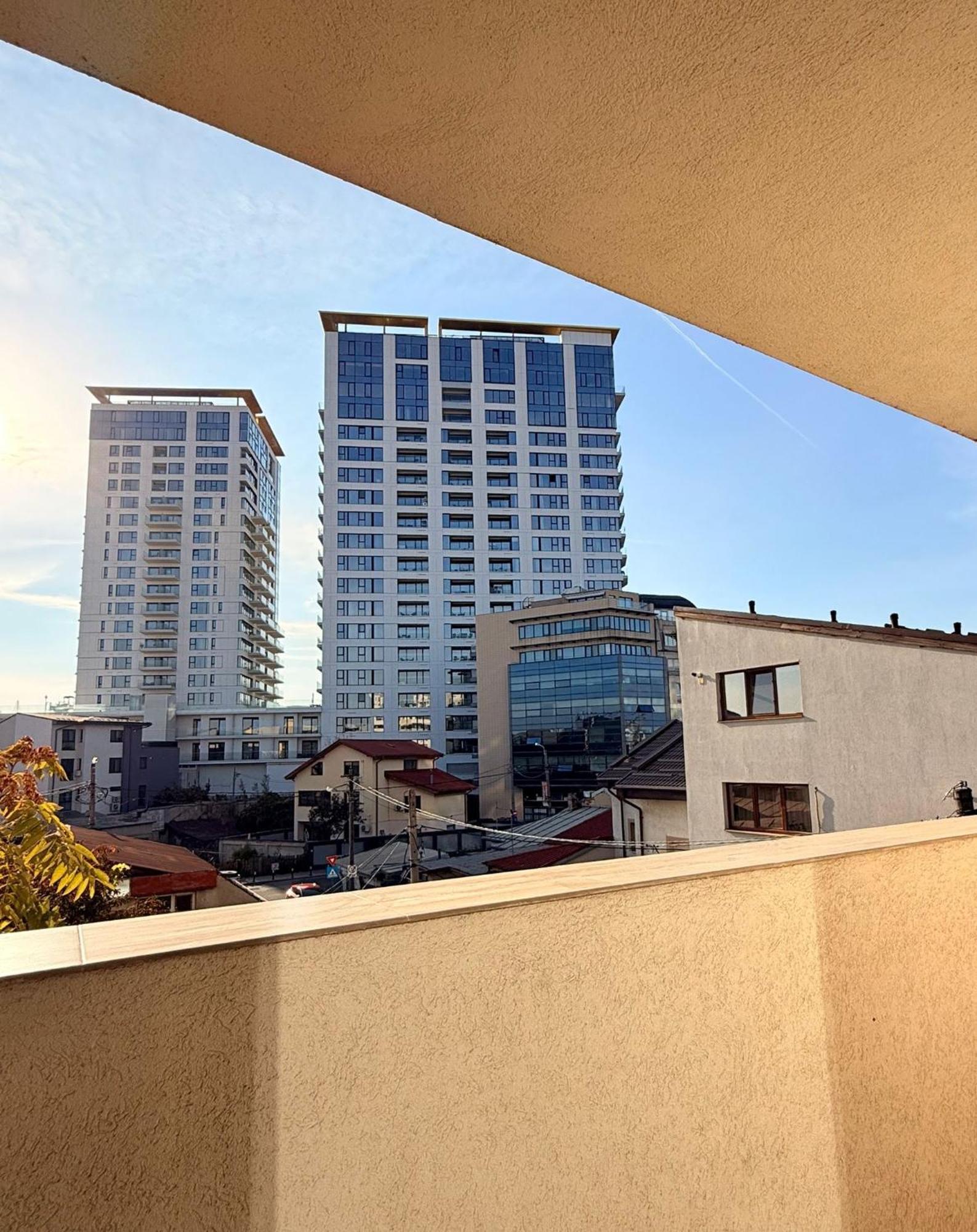 Cozy Apartment With Self Check-In Near Promenada Mall And Verdi Park Бухарест Экстерьер фото